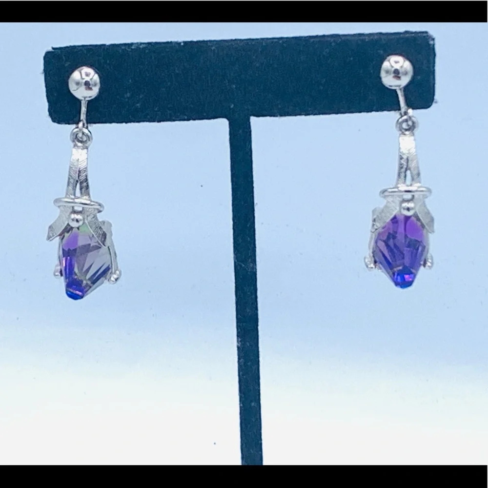 Sarah Coventry raised crystal prism 2 tone clip on dangles gorgeous!